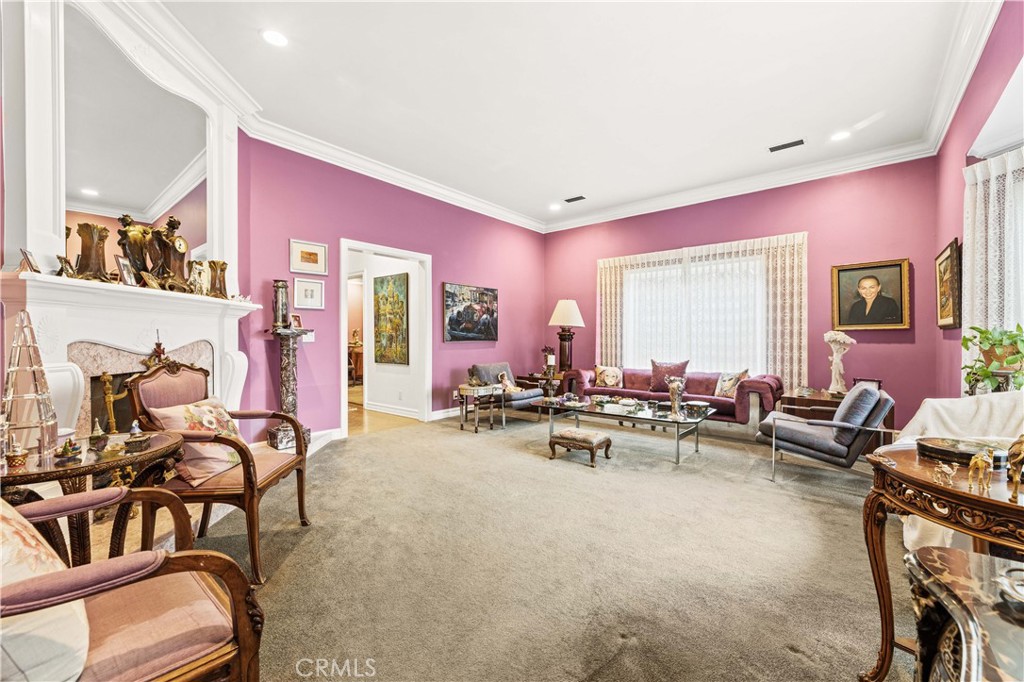 4960 Densmore Avenue