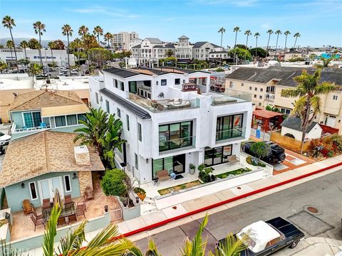 Photo of 506 Clubhouse Avenue #B, Newport Beach, CA 92663 (MLS # NP26016850)