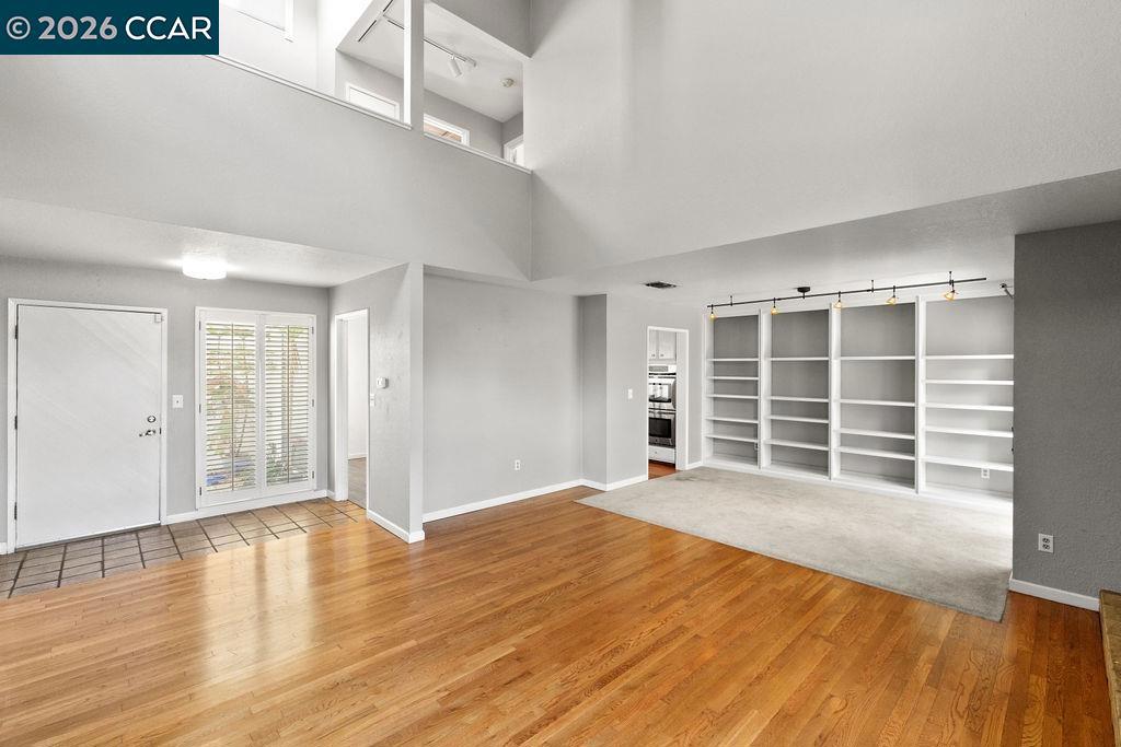 1250 1250 Redwood Ct