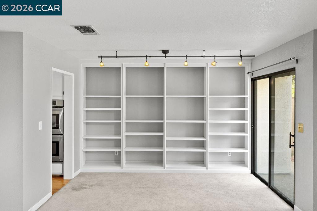 1250 1250 Redwood Ct