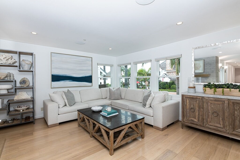 Corona del Mar South of PCH (CDMS) - Residential Lease