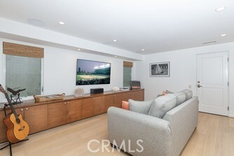 Corona del Mar South of PCH (CDMS) - Residential Lease