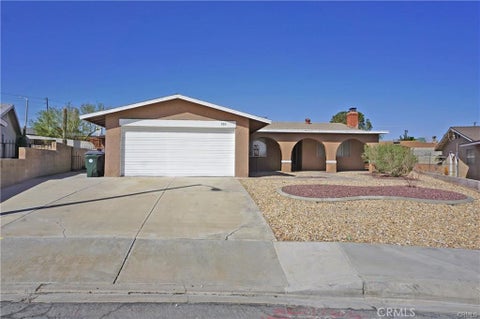 Photo of 930 Palo Verde Dr DR, Barstow, CA 92311 (MLS # DW26233728)