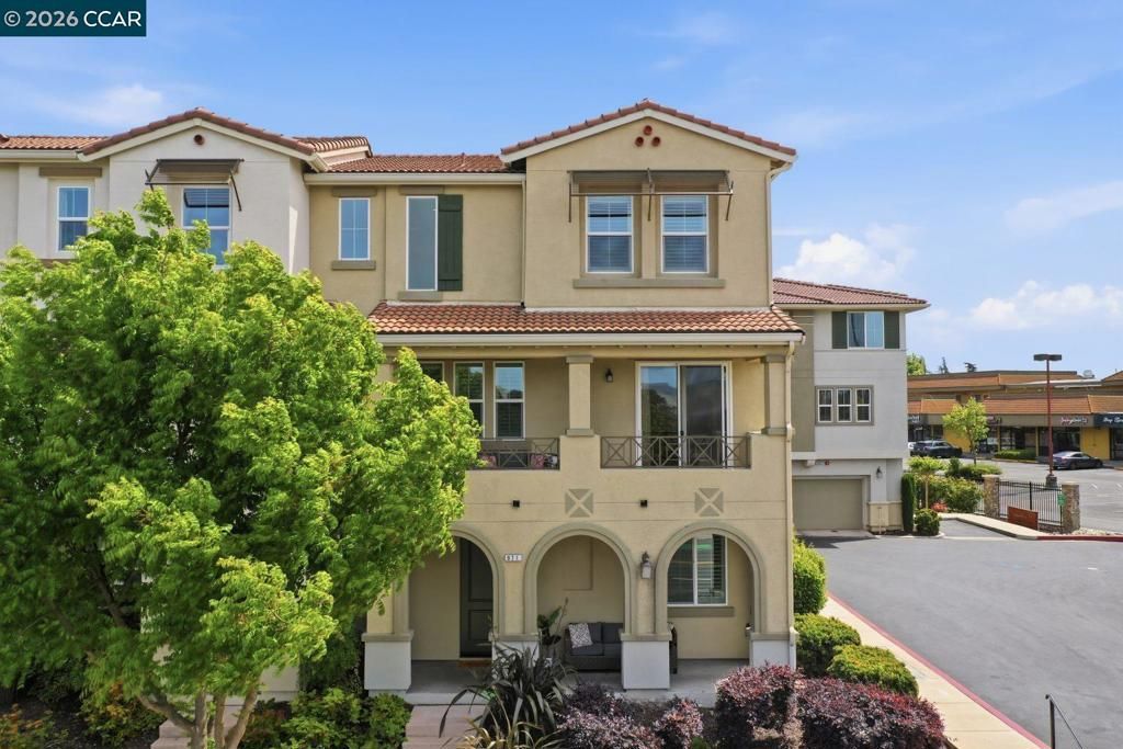 Photo of 971 Bluebell Dr Dr, Livermore, CA 94551 (MLS # 41133340)