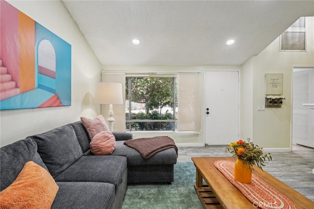 3390 Elm Ave #2