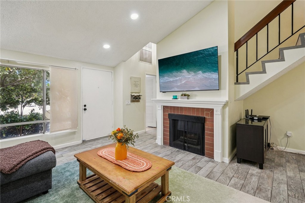 3390 Elm Ave #2
