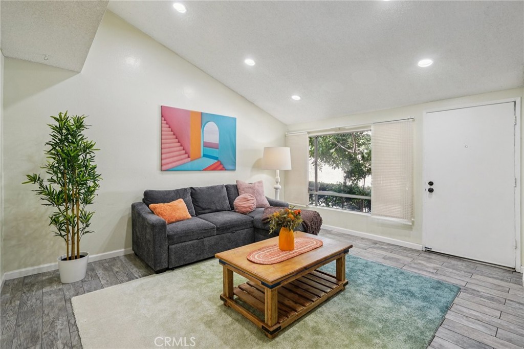 3390 Elm Ave #2