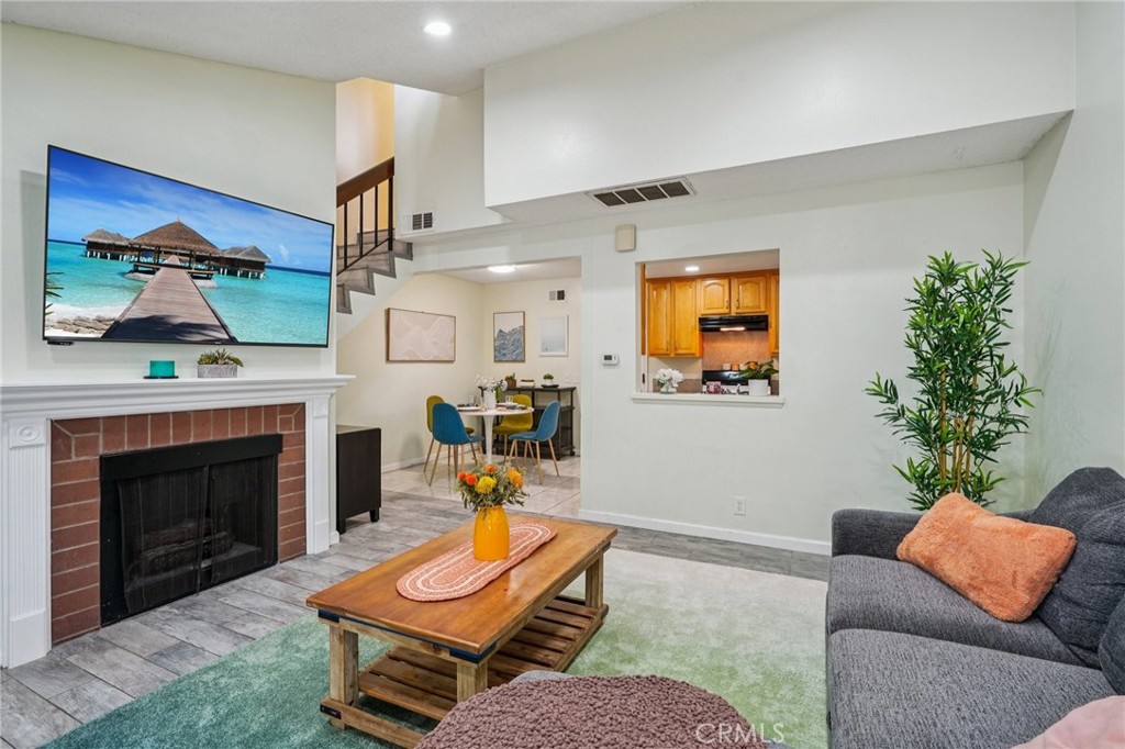 3390 Elm Ave #2