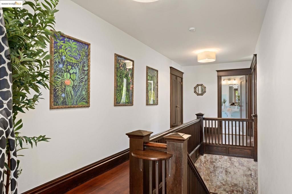 listing image 130726519026539312863