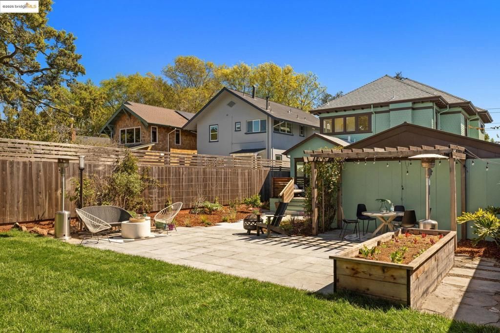 listing image 130724713896006542572