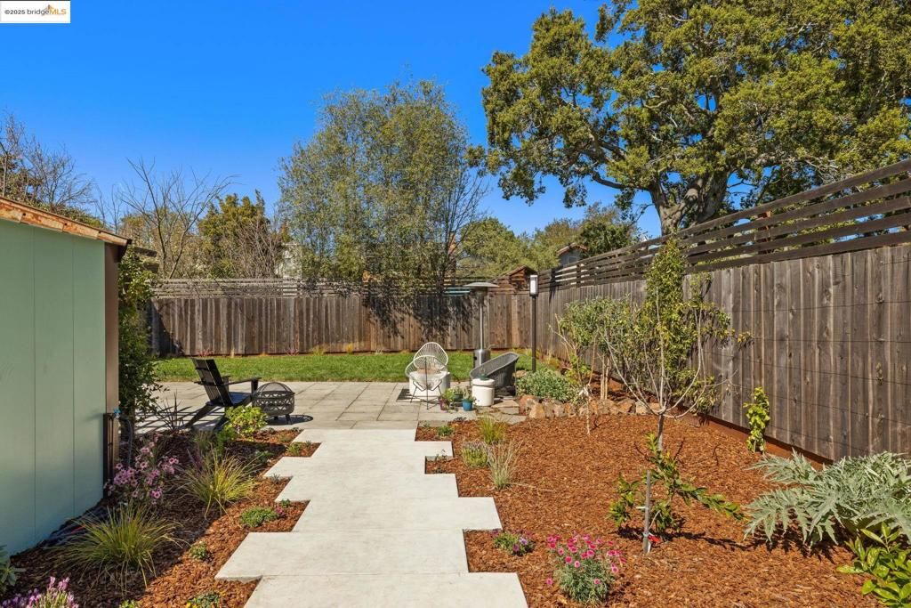 listing image 130723810401042688141