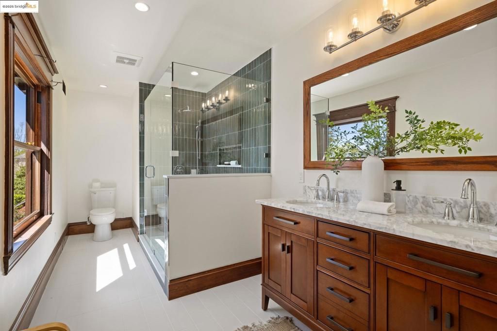 listing image 130728151647858710225
