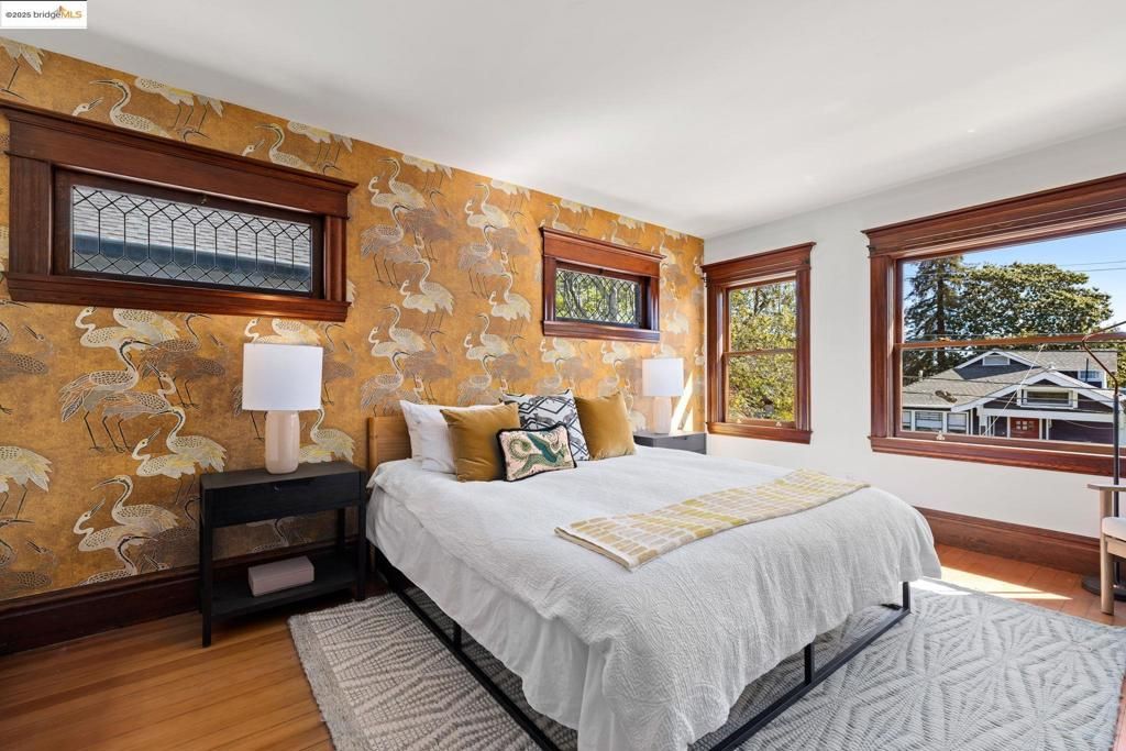 listing image 130722966697464398492