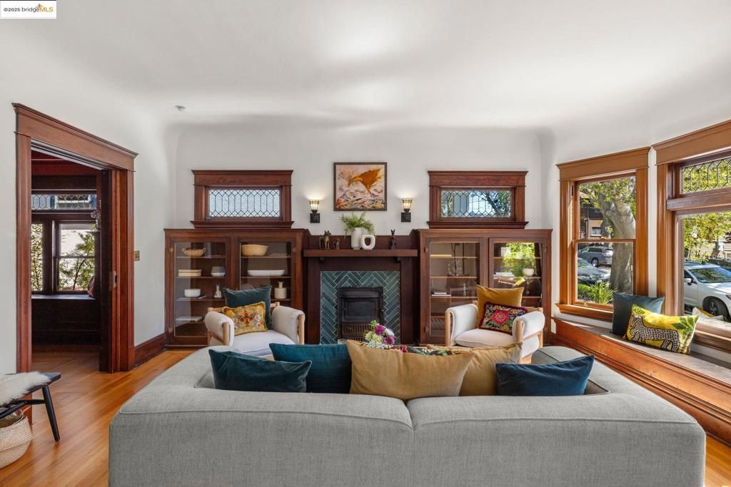 listing image 130726736407476681460