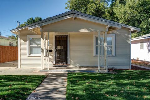 Photo of 828 W 23rd Street, Merced, CA 95340 (MLS # MC26162285)