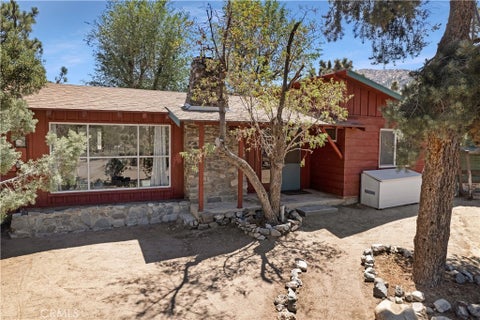 Photo of 7300 Wild Horse Canyon RD, Wrightwood, CA 92397 (MLS # HD26223993)