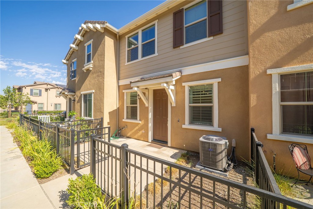 Welcome to 16502 Casa Grande Ave #102, a beautifully maintained, two-story 3-bedroom, 2.5-bathroom condo located in the sought-after community of Gabion Ranch. This move-in-ready home combines modern elegance with everyday comfort in a secure, family-friendly setting.
Step inside to discover a bright and open floor plan featuring an oversized chef’s kitchen with a large granite island, ample counter space, and abundant cabinetry perfect for both entertaining and daily living. Upstairs, you’ll find spacious bedrooms and pristine bathrooms, all showcasing a clean, modern aesthetic. Pride of ownership shines throughout, giving the home the feel of a professionally staged model. Outside, enjoy resort-style amenities including sparkling pools, multiple playgrounds, a dog park, and beautifully landscaped walking paths. With low-maintenance living and easy access to everything Gabion Ranch has to offer, this is the perfect opportunity to own a stylish, like-new home in one of Fontana’s most desirable neighborhoods. Welcome home!