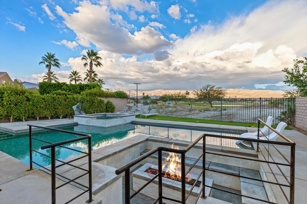 Terra Lago - Residential