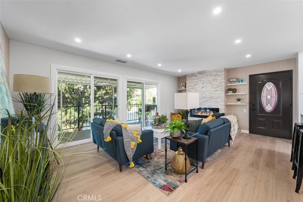 2338 Avenida Sevilla N