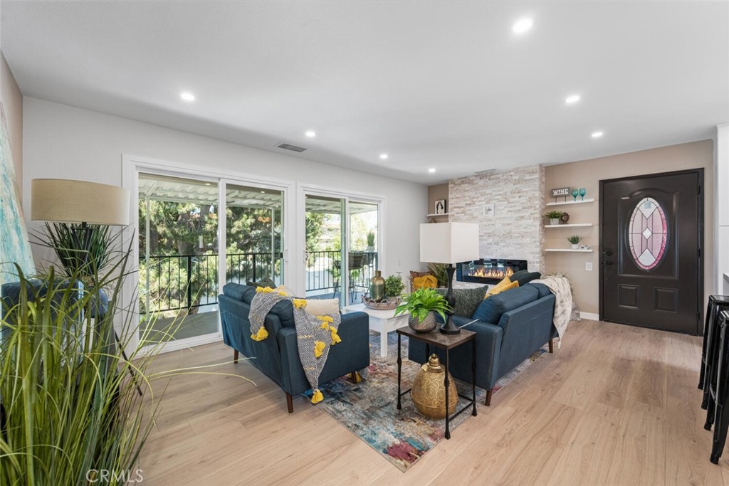 2338 Avenida Sevilla N