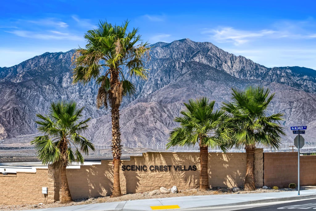 13829 Scenic Crest Circle