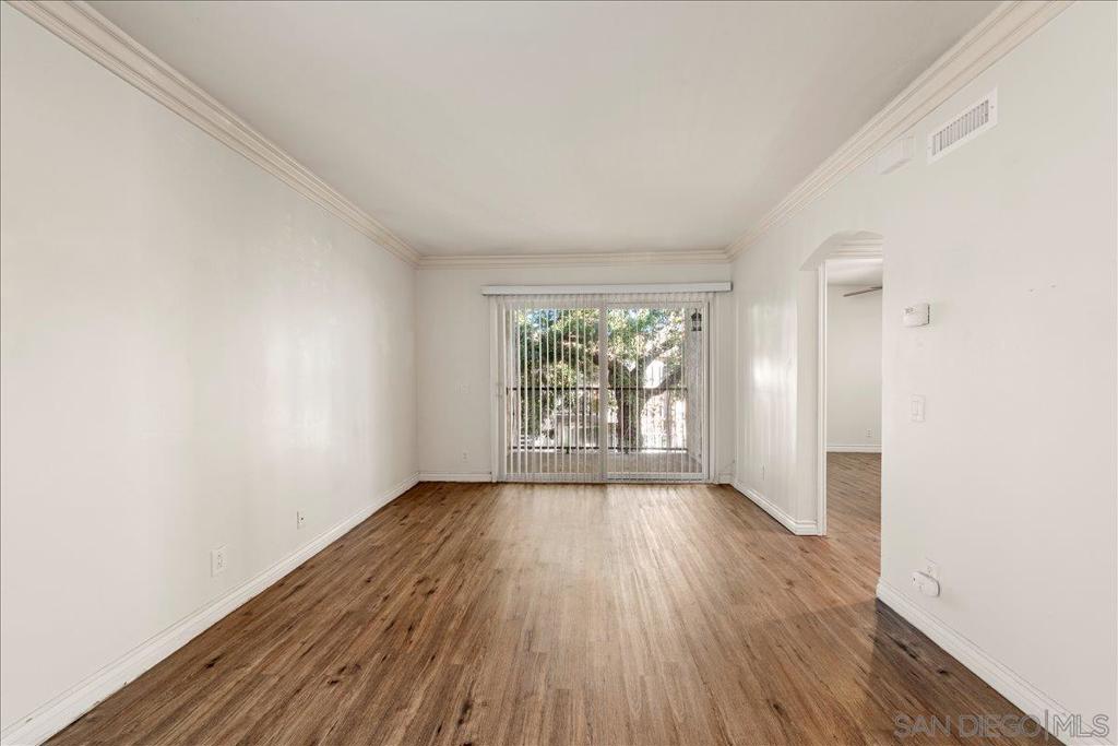 175 Avenida Descanso 205