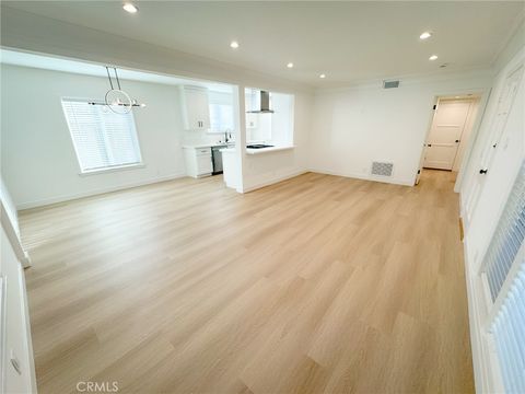 Photo of 1700 Del Valle Avenue #1706, Glendale, CA 91208 (MLS # GD26008774)