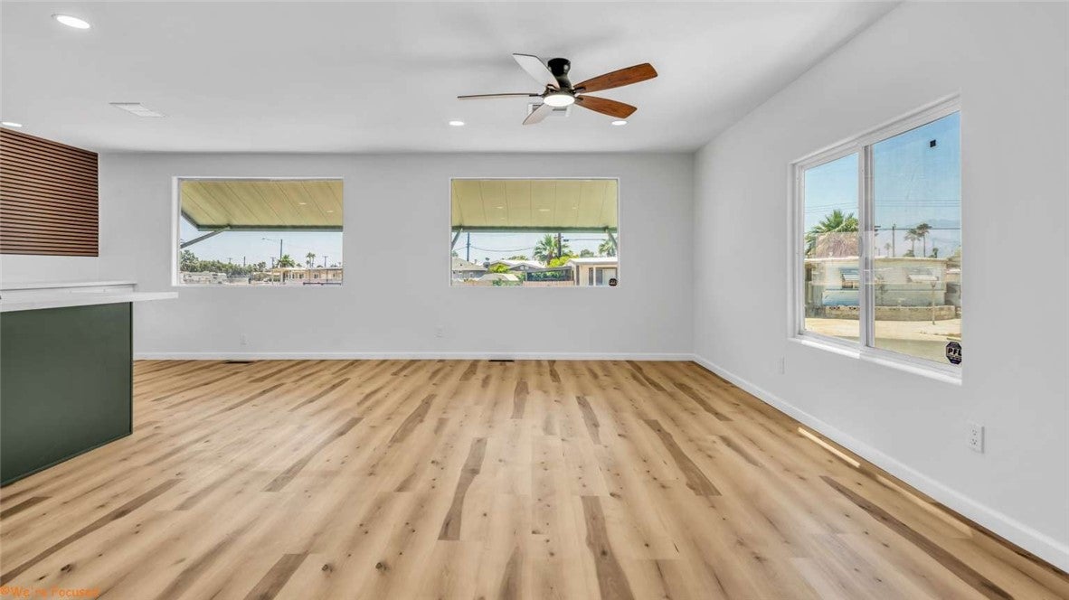 73250 Colonial