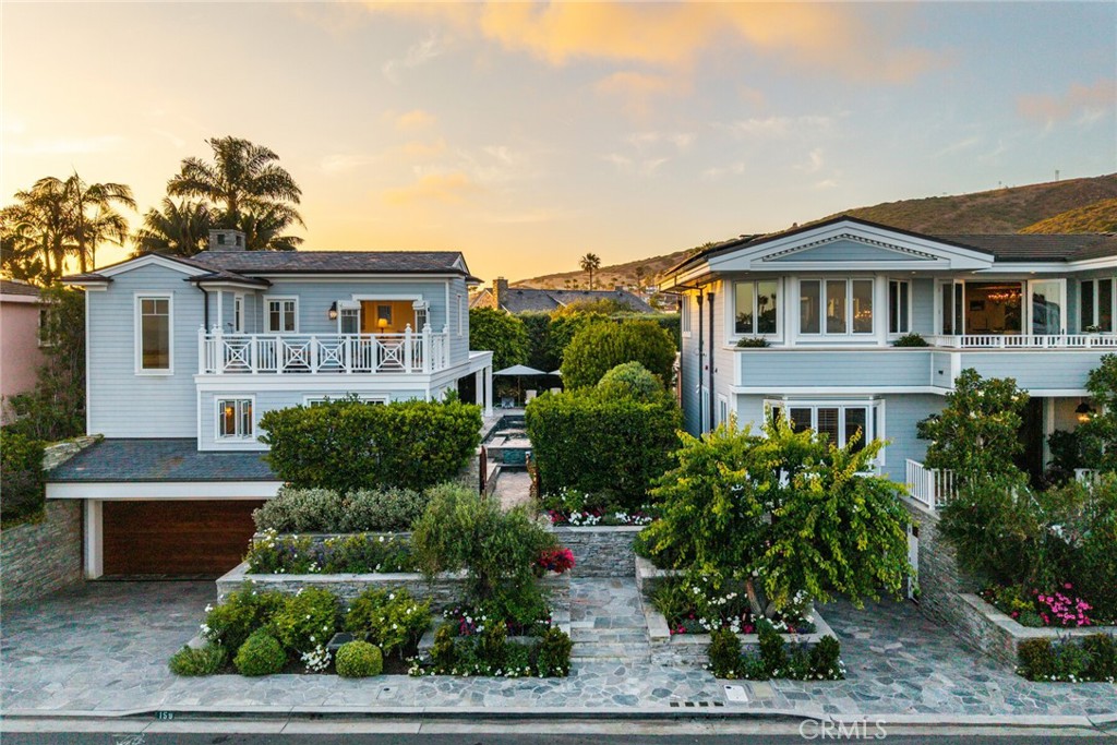 157 159 EMERALD BAY