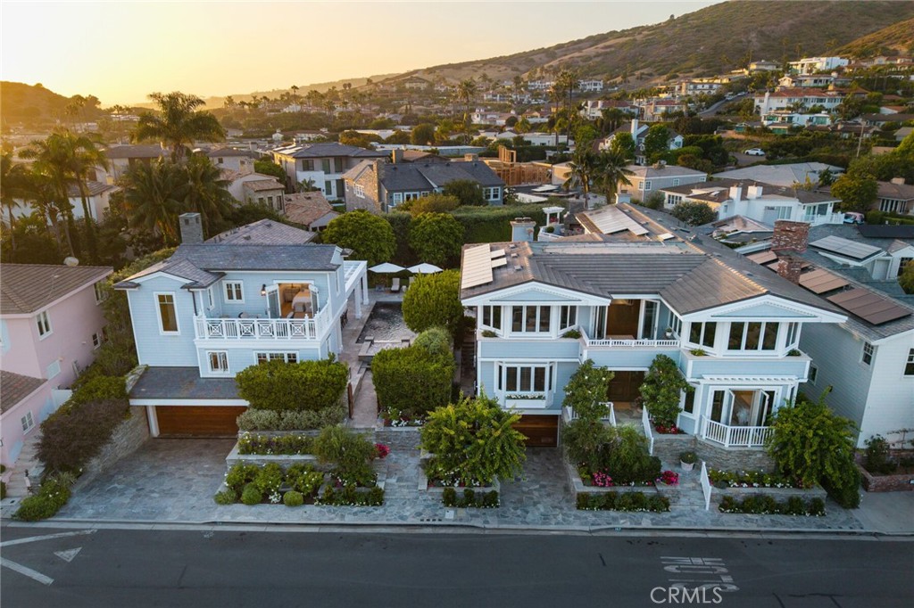 157 159 EMERALD BAY