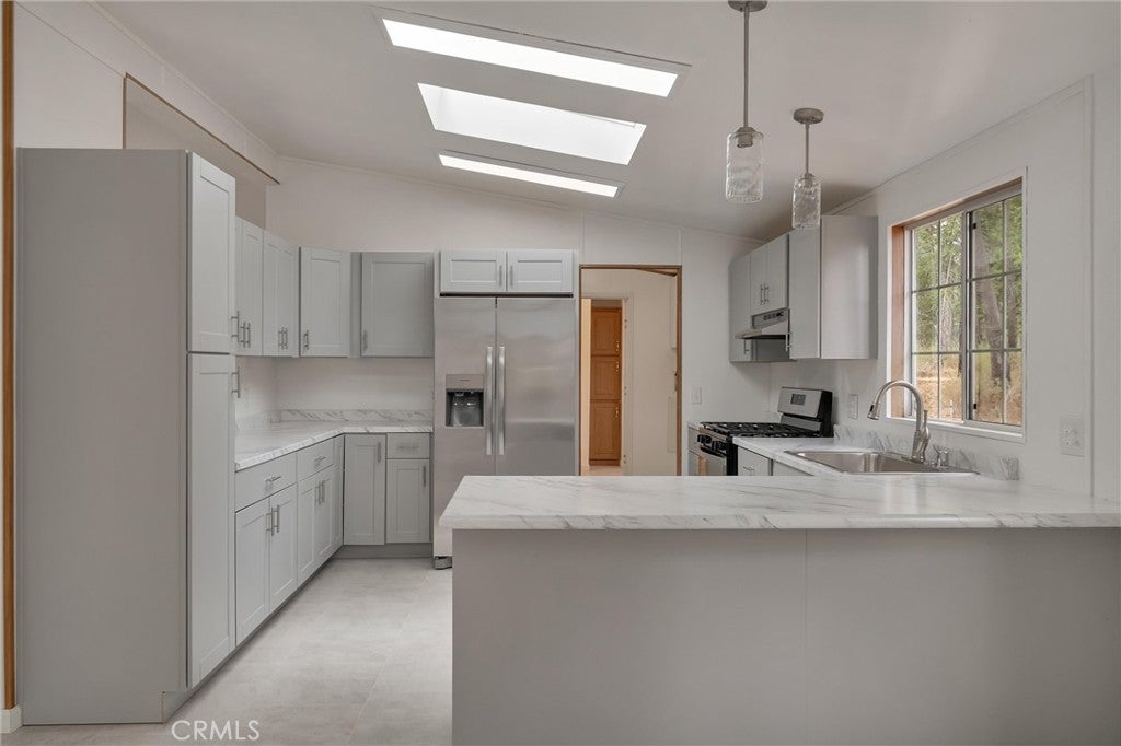 14296 Skyway