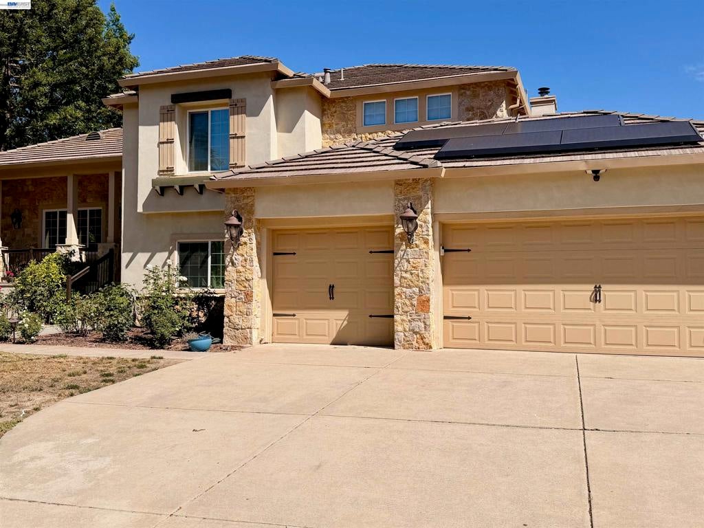 3119 Castle Canyon Way