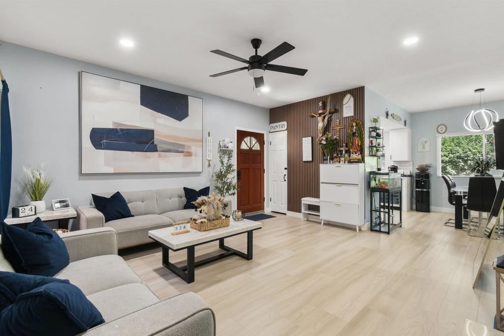 3629 Avocado Village Ct