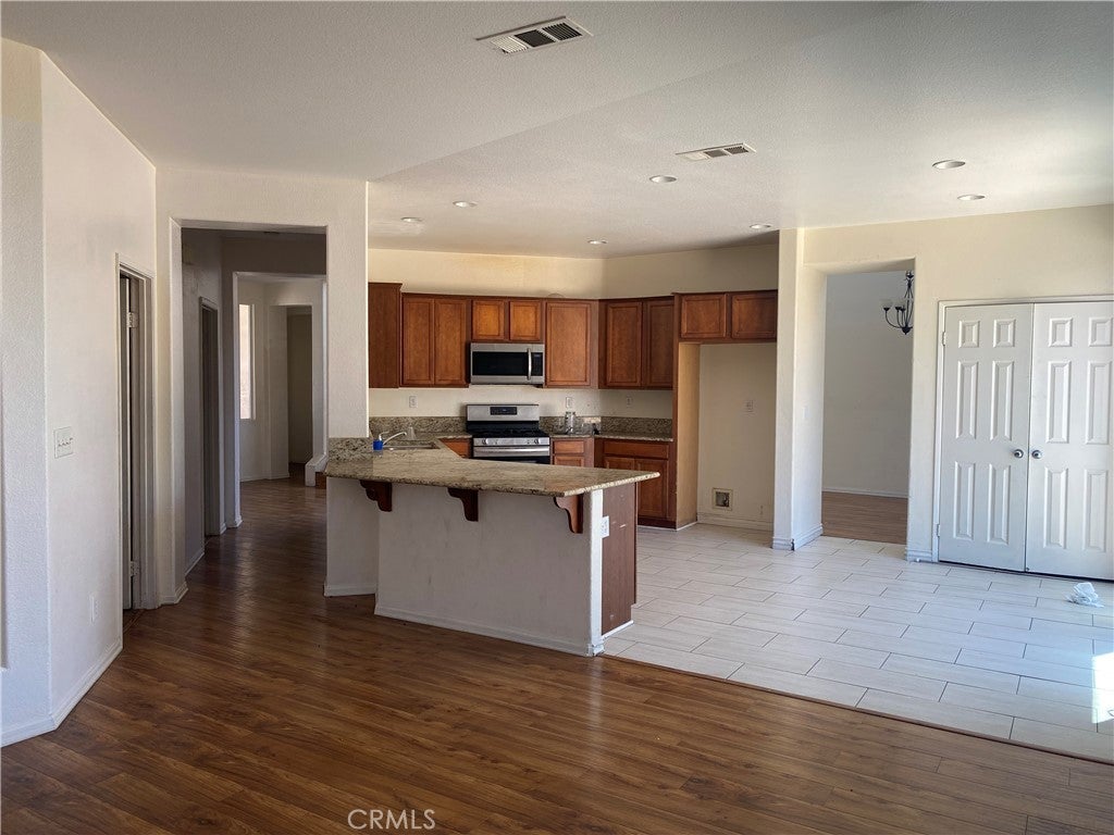 17667 View Mount Court