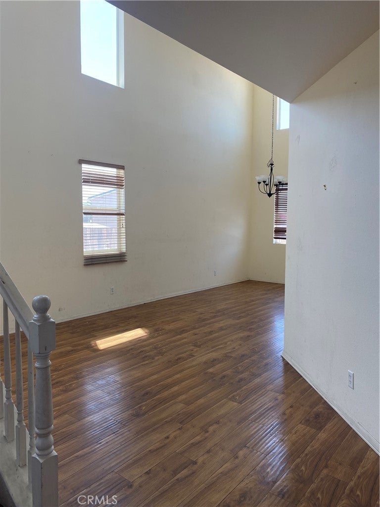 17667 View Mount Court