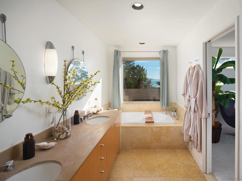 Del Mar - Residential