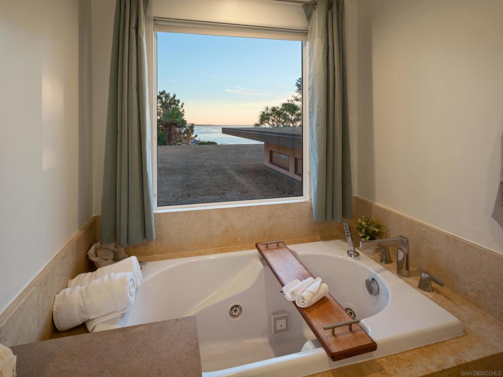 Del Mar - Residential