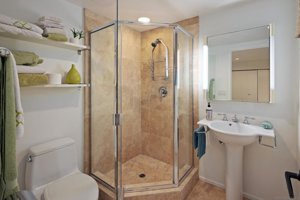 Del Mar - Residential