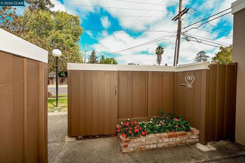 Photo of 1218 Hookston Rd Rd, Concord, CA 94518 (MLS # 41121975)