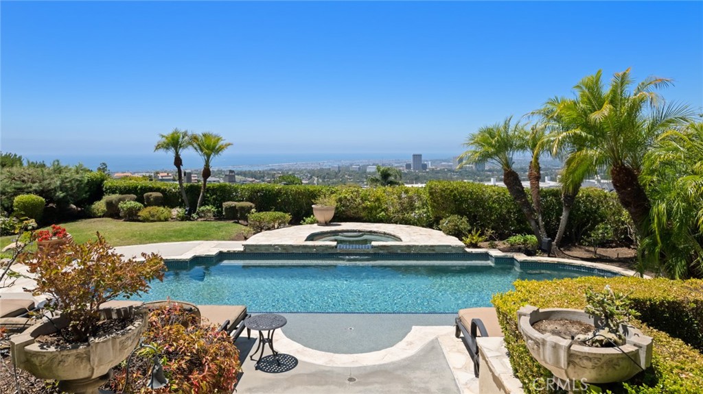 5 Ridgeline Drive