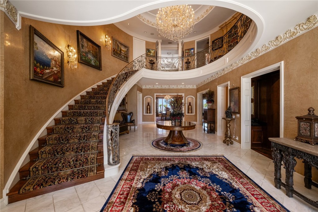 5 Ridgeline Drive