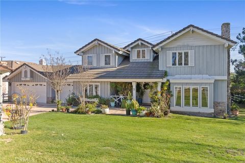 Photo of 2 Colina Ln, Rolling Hills Estates, CA 90274 (MLS # SR26003593)