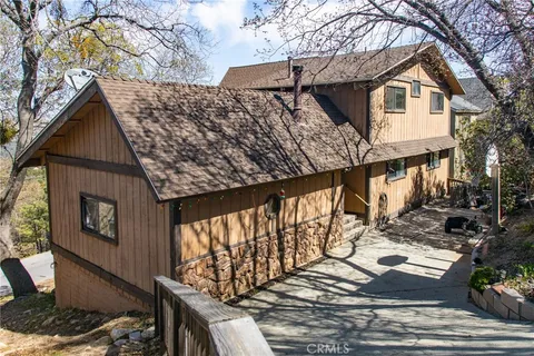 1411 Sequoia Drive, Lake Arrowhead, CA 92352 - #: IG25097338