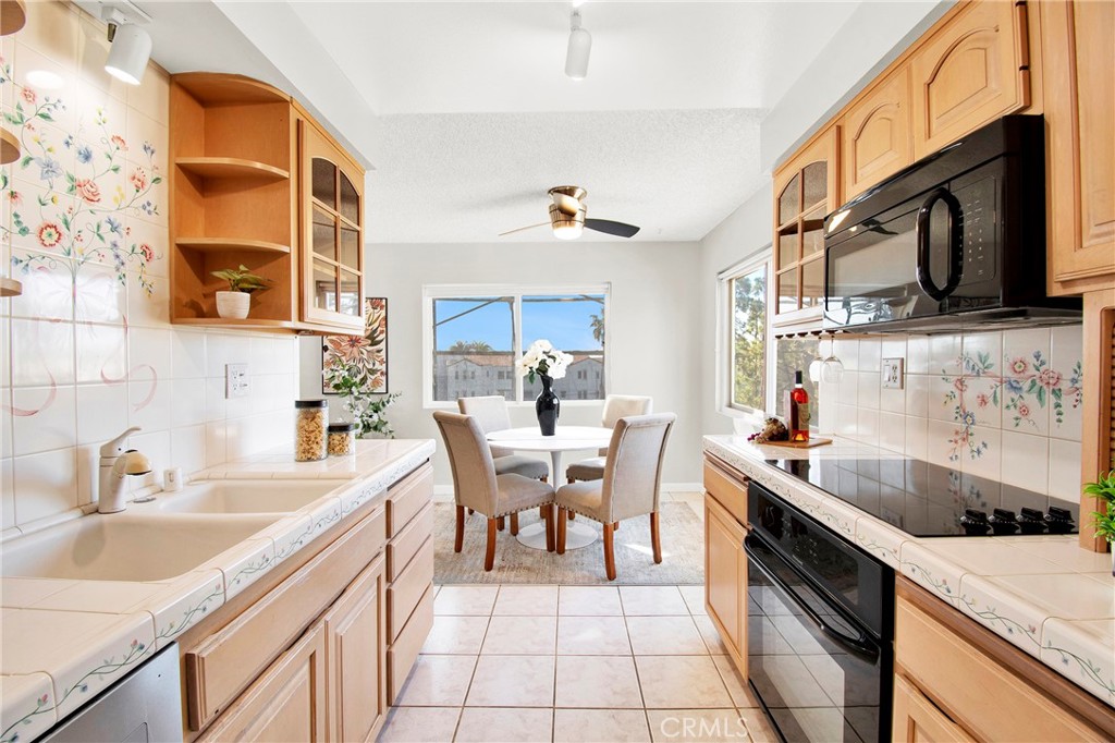 3707 E Livingston 303