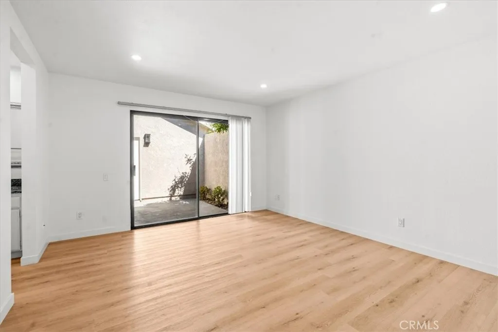 Irvine, California 92604, United States, 3 Bedrooms Bedrooms, ,2 BathroomsBathrooms,Residential,Active,168503