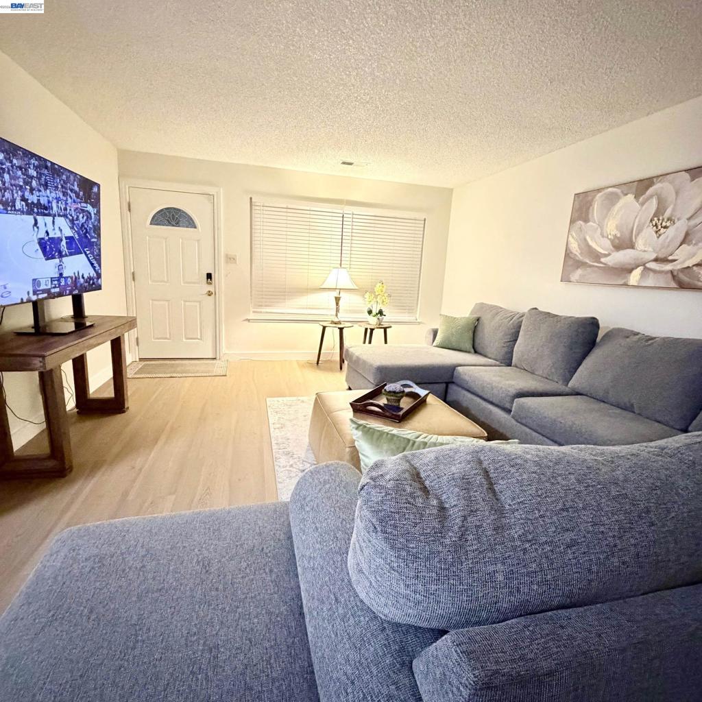 2280 2280 Brentwood CT