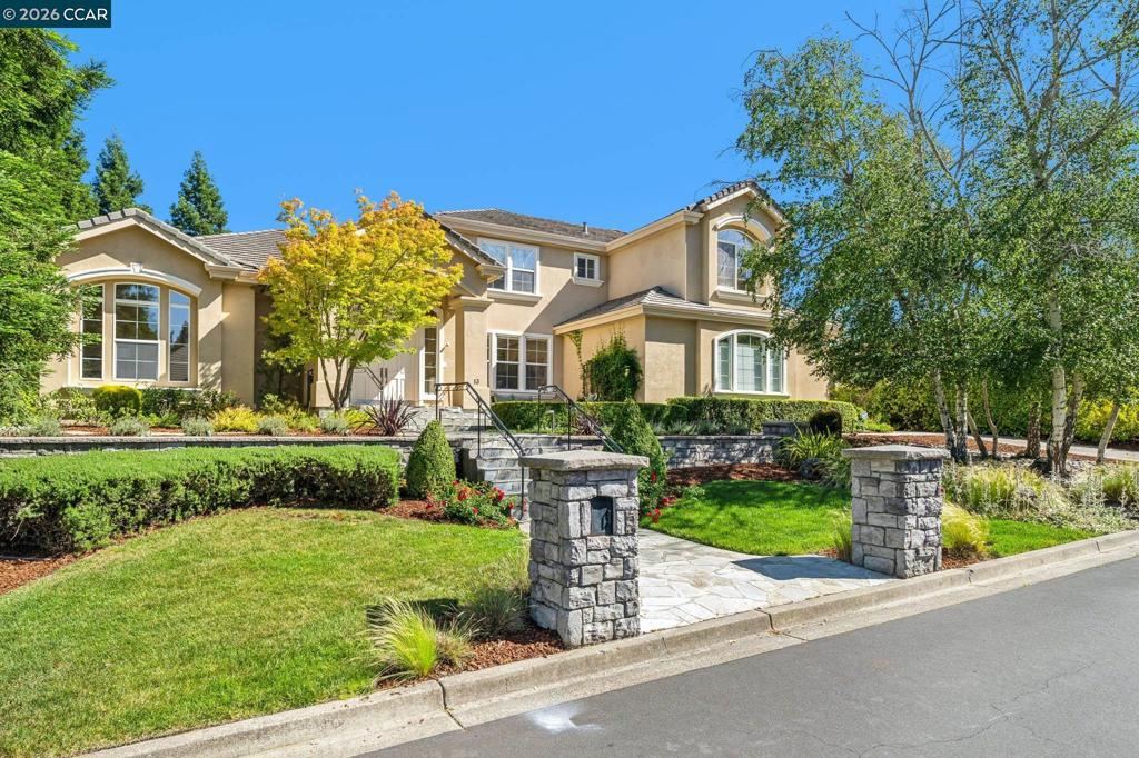 13 Homestead Ct CT