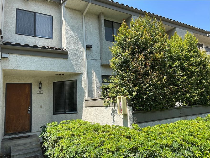 Private spacious condo in Philliphs Ranch. The charming 2 levels property features 2 bedrooms, 2.5 bathrooms with inside laundry. Half bathroom downstairs, and two bedrooms upstairs with its own bath . Tile floor downstairs, carpet upstairs.Well Maintained community with pool and spa. Easily connect to freeway 60, 57, 71 & Walking to shopping center and supermarket. Two bedrooms upstairs with its own bath . Tile floor downstairs, carpet upstairs.