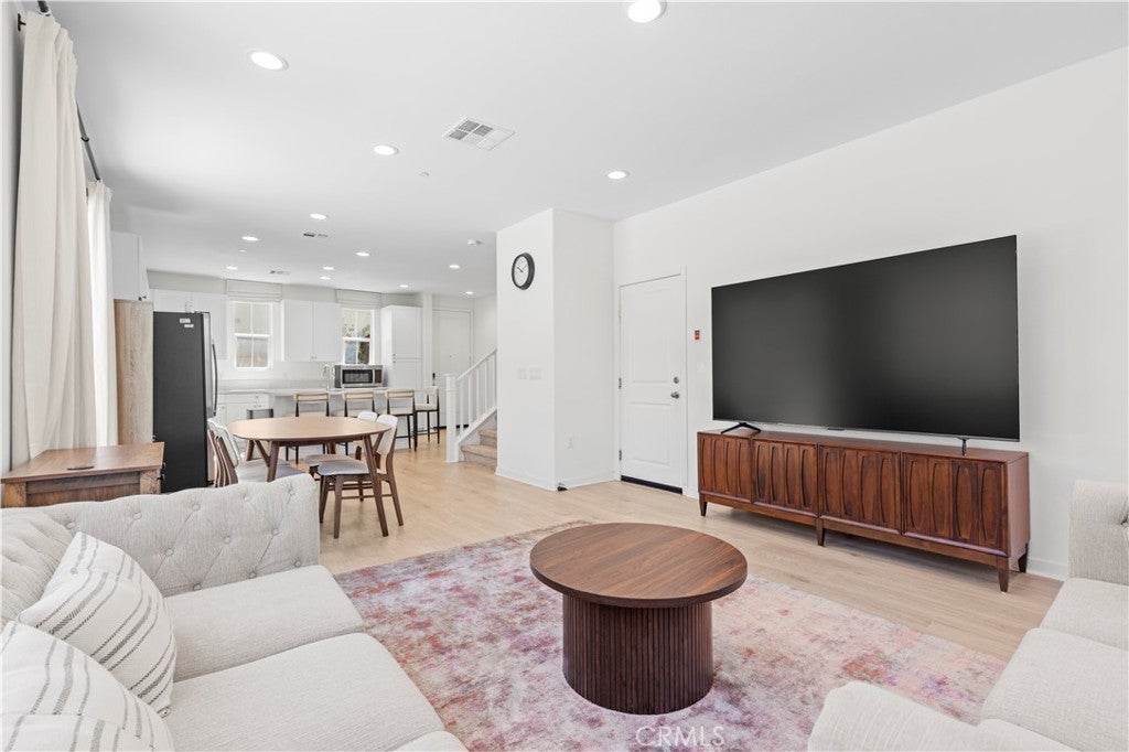 16480 Botanical Lane