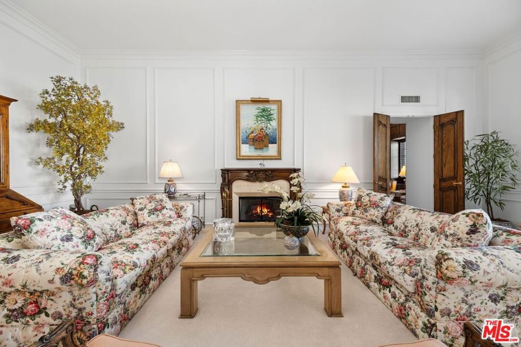 Photo of 10114 Empyrean Way #302, Los Angeles, CA 90067 (MLS # 25543191)